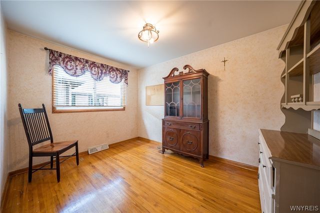 71 Lou Ann Drive, Cheektowaga, NY 14043
