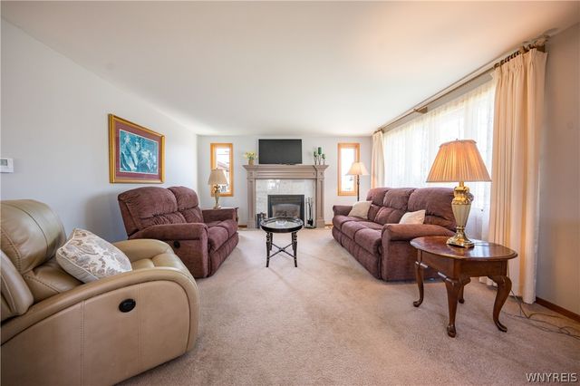 71 Lou Ann Drive, Cheektowaga, NY 14043