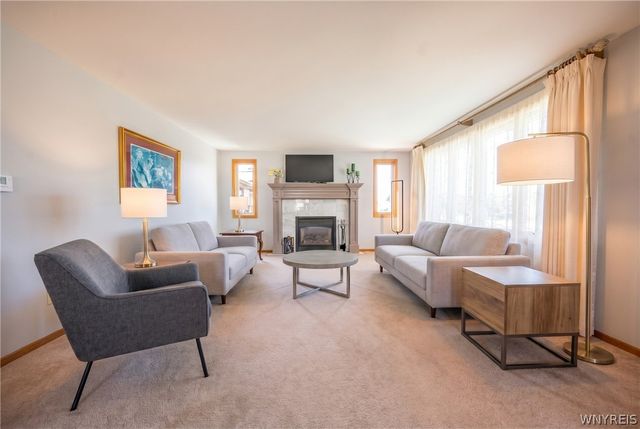 71 Lou Ann Drive, Cheektowaga, NY 14043