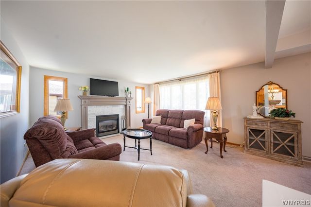 71 Lou Ann Drive, Cheektowaga, NY 14043