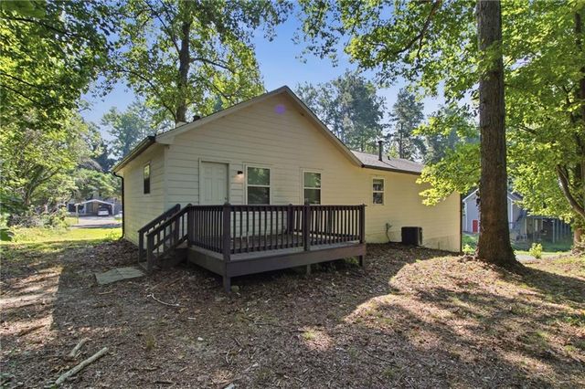 1362 Natchez Trace SW, Marietta, GA 30008