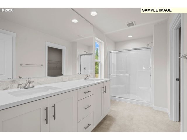 1235 W SPARROW Ave, La Center, WA 98629