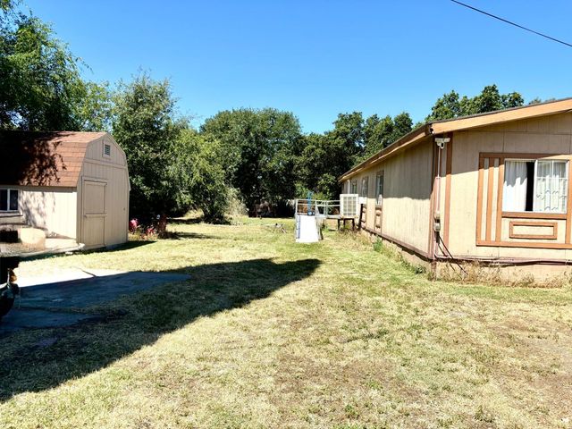 1547 S Adelbert Ave, Stockton, CA 95215