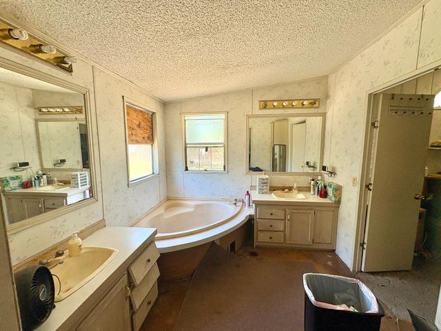1547 S Adelbert Ave, Stockton, CA 95215