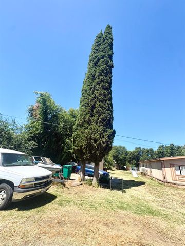 1547 S Adelbert Ave, Stockton, CA 95215