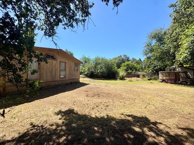 1547 S Adelbert Ave, Stockton, CA 95215