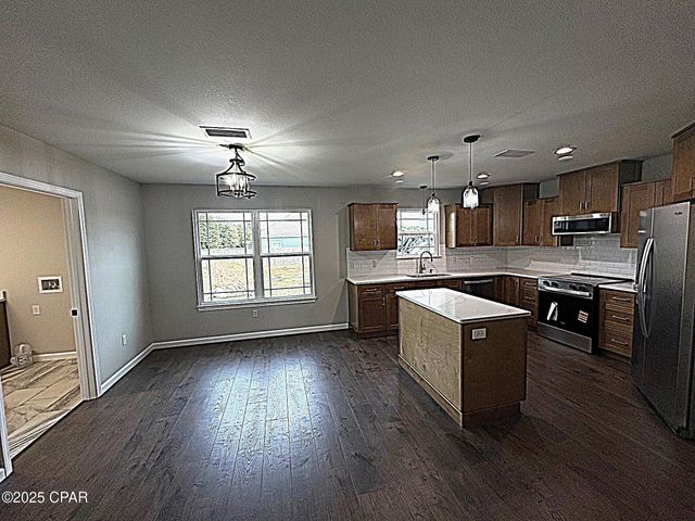 4906 Blue Sky Way, Marianna, FL 32446