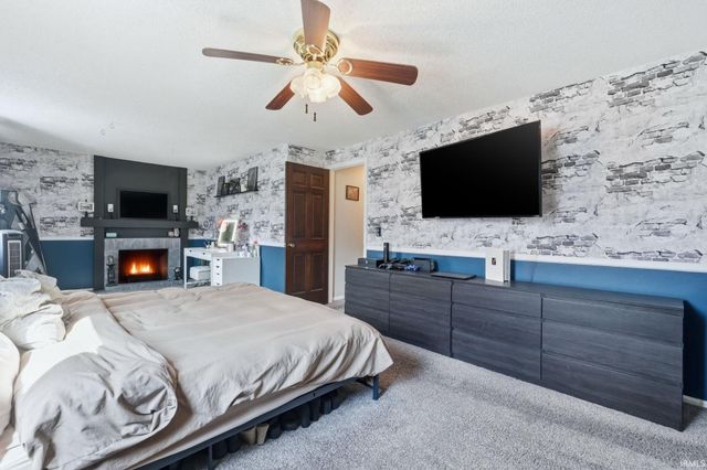 7927 Willowwood Drive, Fort Wayne, IN 46835