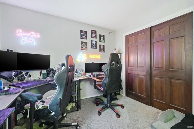 7927 Willowwood Drive, Fort Wayne, IN 46835