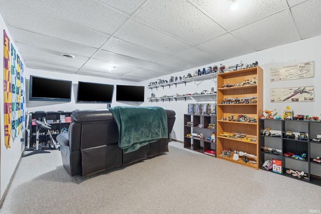 7927 Willowwood Drive, Fort Wayne, IN 46835