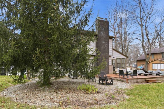 7927 Willowwood Drive, Fort Wayne, IN 46835