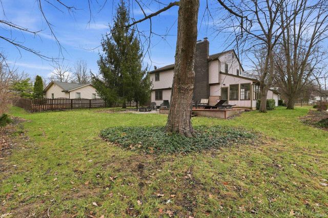 7927 Willowwood Drive, Fort Wayne, IN 46835