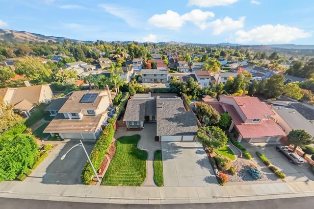 3014 Creek Estates Court, San Jose, CA 95135