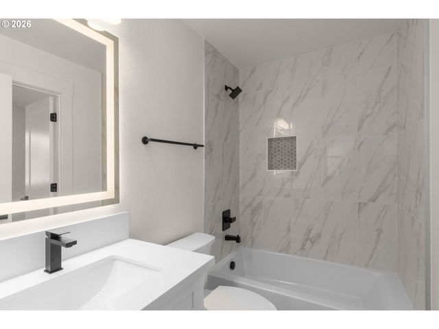 5230 Se Knapp, Portland, OR 97206