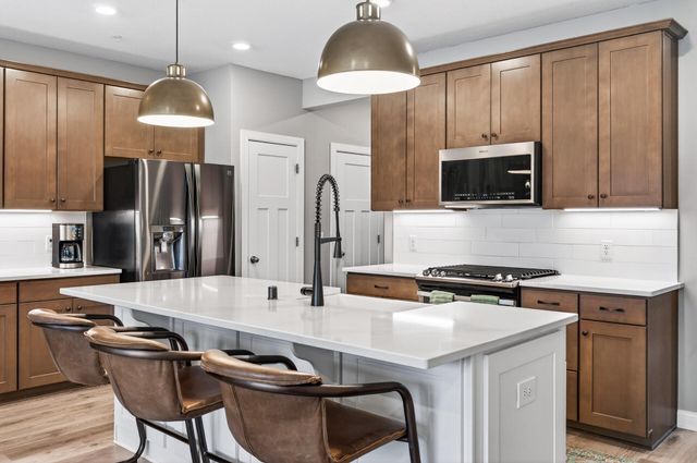 5170 94th Lane N, Brooklyn Park, MN 55443