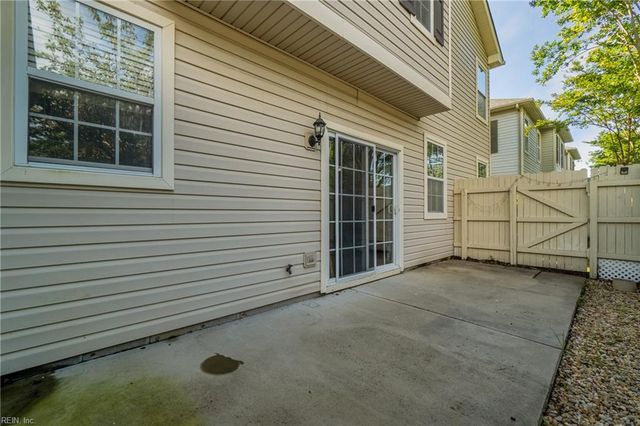 1483 Titchfield DR, Chesapeake, VA 23320