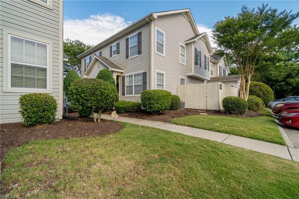 1483 Titchfield DR, Chesapeake, VA 23320