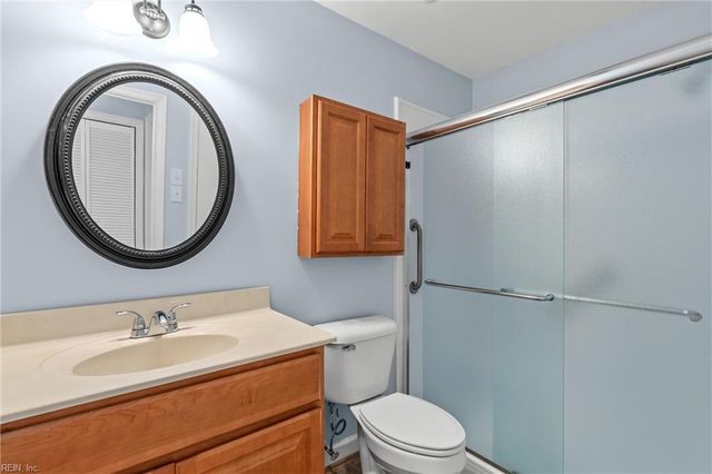 18 Parkway DR, Hampton, VA 23669