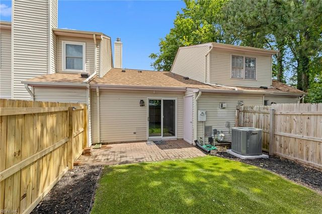 18 Parkway DR, Hampton, VA 23669