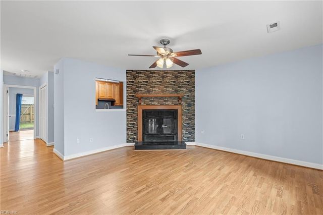 18 Parkway DR, Hampton, VA 23669
