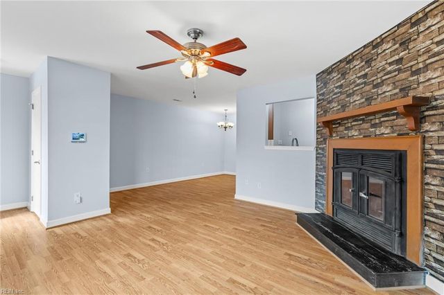 18 Parkway DR, Hampton, VA 23669