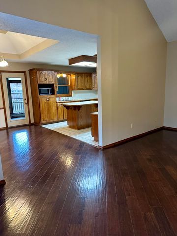 3705 W Kingsley Street, Springfield, MO 65807