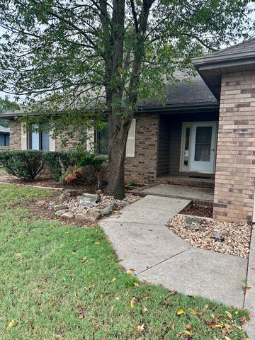 3705 W Kingsley Street, Springfield, MO 65807