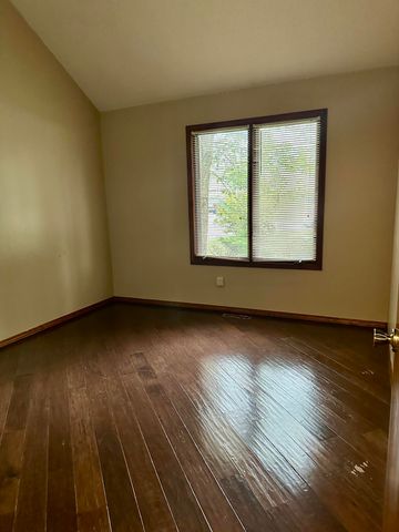 3705 W Kingsley Street, Springfield, MO 65807