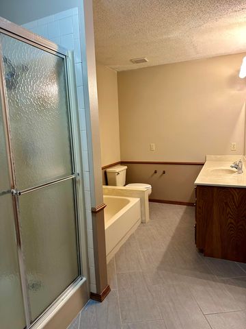 3705 W Kingsley Street, Springfield, MO 65807