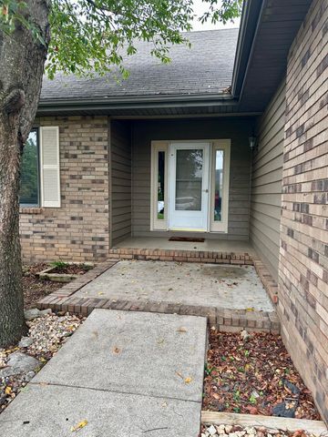 3705 W Kingsley Street, Springfield, MO 65807