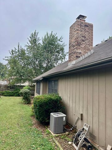 3705 W Kingsley Street, Springfield, MO 65807