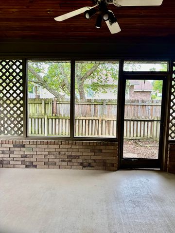 3705 W Kingsley Street, Springfield, MO 65807