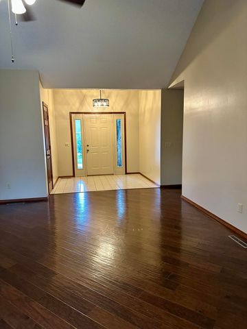 3705 W Kingsley Street, Springfield, MO 65807