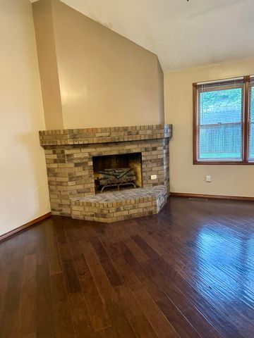 3705 W Kingsley Street, Springfield, MO 65807