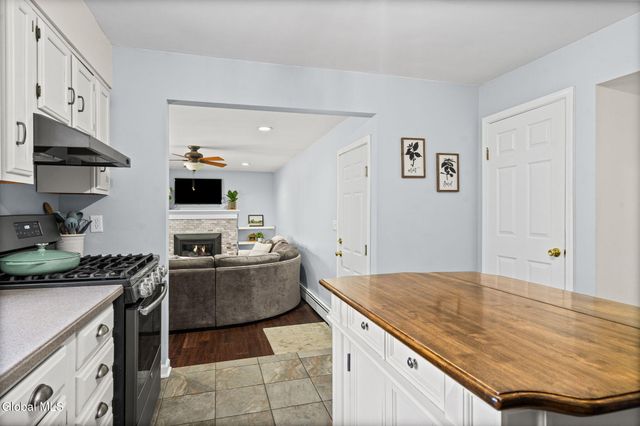 117 Woodin Road, Halfmoon, NY 12065