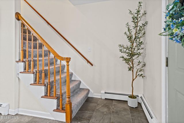 117 Woodin Road, Halfmoon, NY 12065