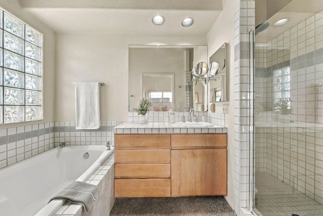 3554 Vancouver Ave, San Diego, CA 92104