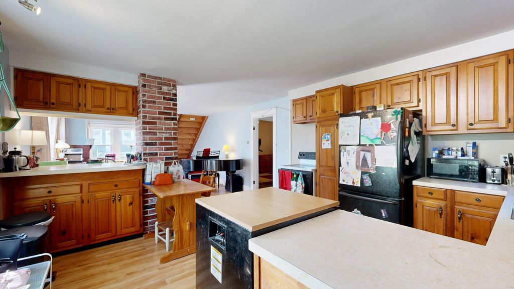 12 Gerry Avenue, South Portland, ME 04106 — photo 3
