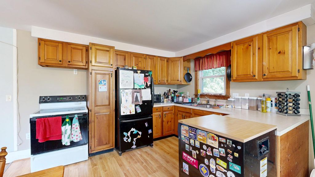 12 Gerry Avenue, South Portland, ME 04106 — photo 4