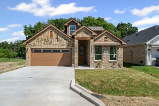 2015 Zuefeldt Drive, Arlington, TX 76002
