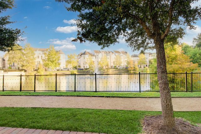 9627 Fannin Station W, Houston, TX 77045