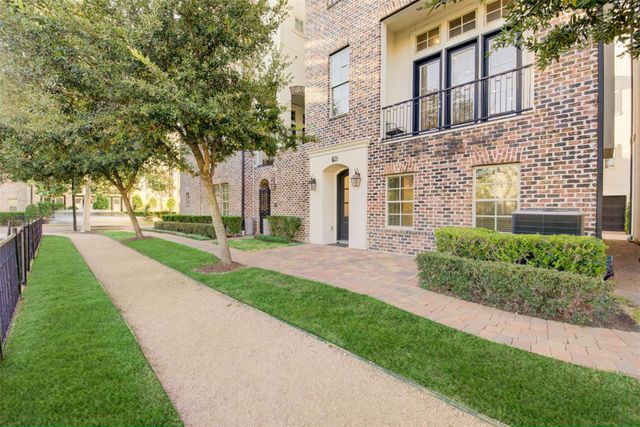 9627 Fannin Station W, Houston, TX 77045
