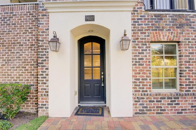 9627 Fannin Station W, Houston, TX 77045