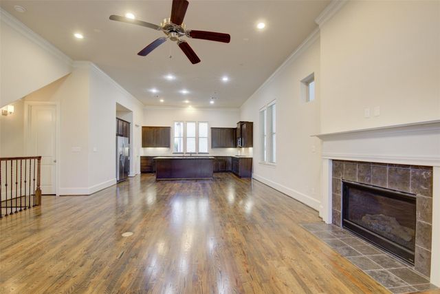 9627 Fannin Station W, Houston, TX 77045