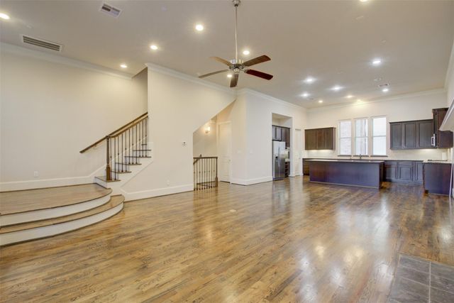 9627 Fannin Station W, Houston, TX 77045