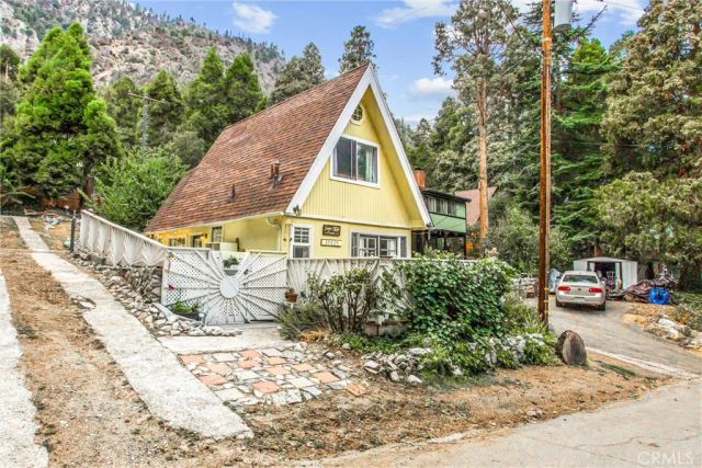 39429 Canyon Drive, Forest Falls, CA 92339