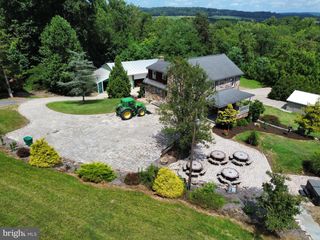 1323 COUCHTOWN RD, Loysville, PA 17047