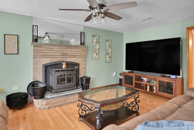 3 Natalie Cir, Franklin, MA 02038