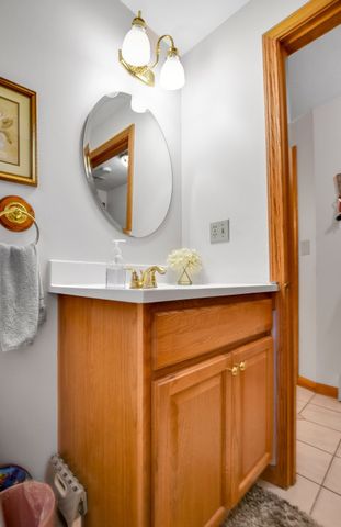 3 Natalie Cir, Franklin, MA 02038