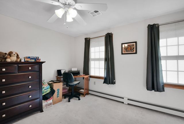 3 Natalie Cir, Franklin, MA 02038